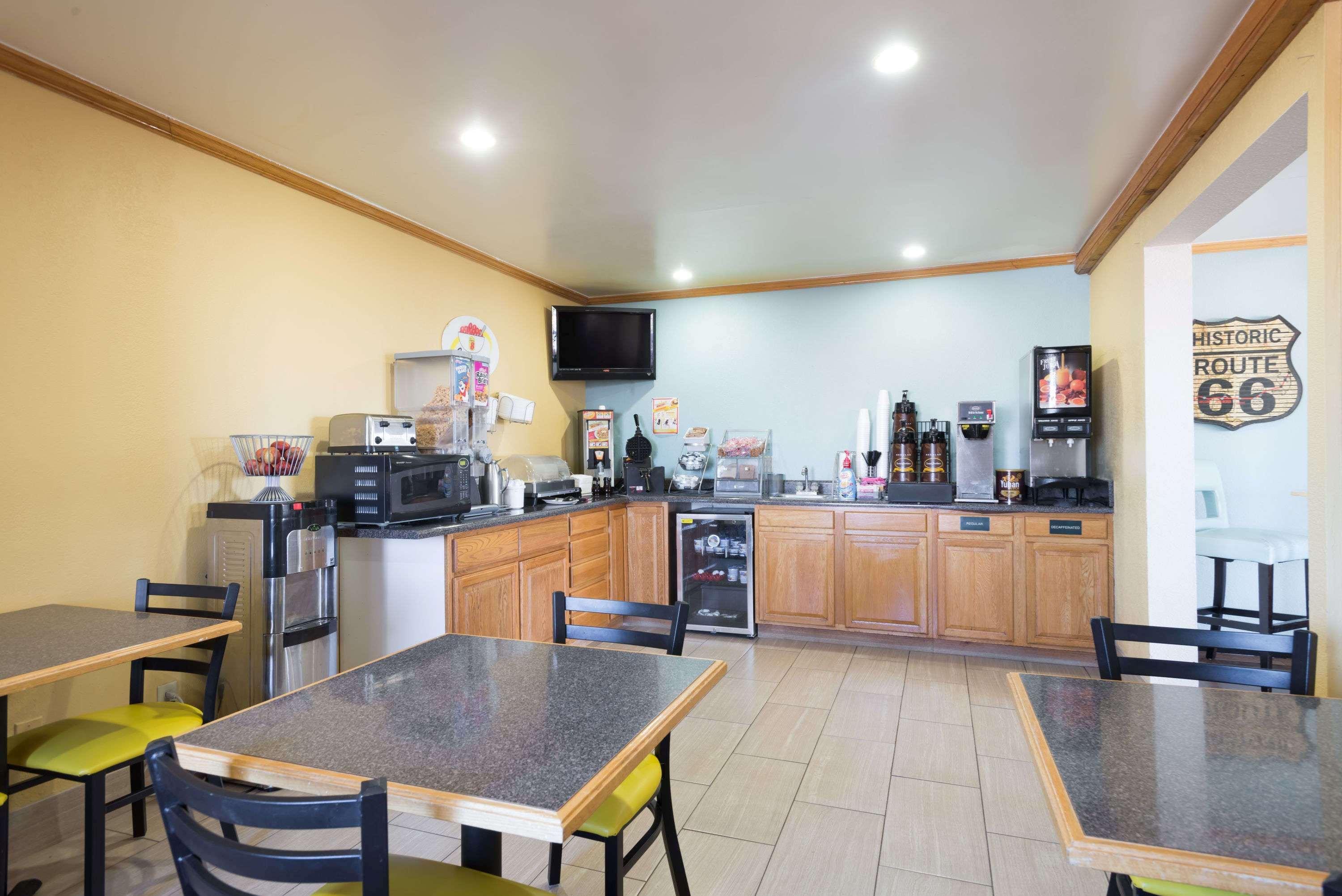 Super 8 By Wyndham Tucumcari Hotell Eksteriør bilde